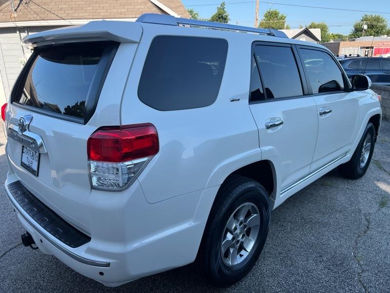 Toyota 4Runner SR5 4WD 2013