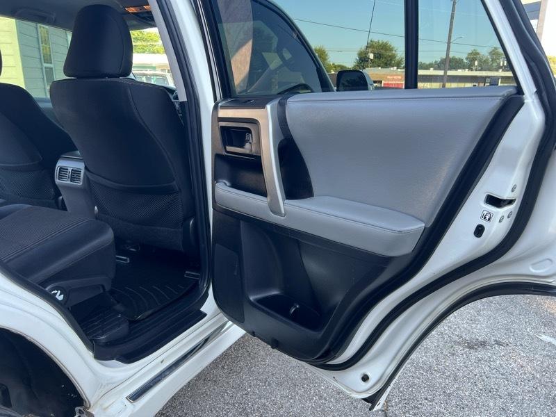 Toyota 4Runner SR5 4WD 2013