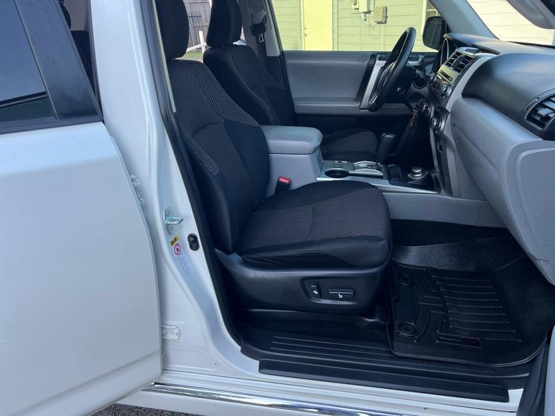 Toyota 4Runner SR5 4WD 2013