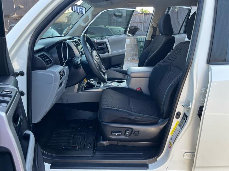 Toyota 4Runner SR5 4WD 2013