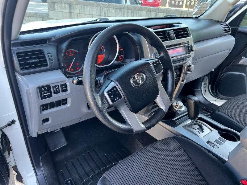Toyota 4Runner SR5 4WD 2013