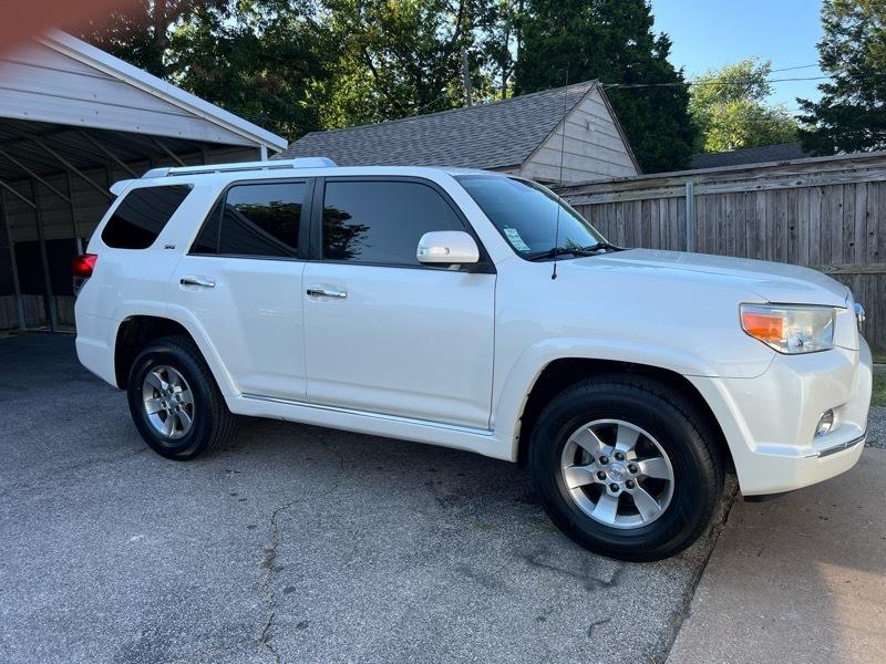Toyota 4Runner SR5 4WD 2013