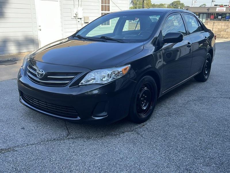 Toyota Corolla 4dr Sdn Auto LE (Natl) 2013
