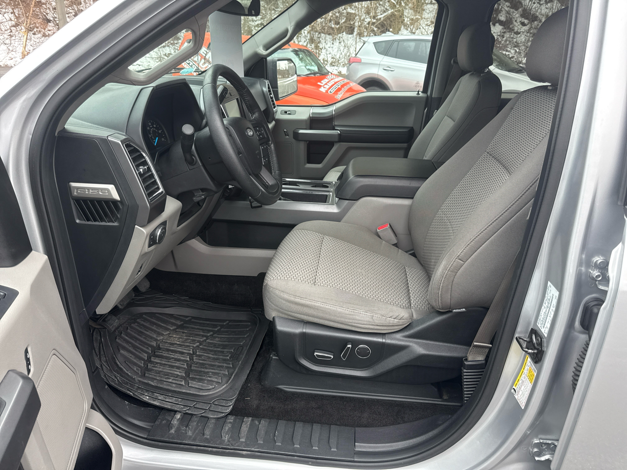 Ford F-150 XL SuperCrew 5.5-ft. Bed 4WD 2015