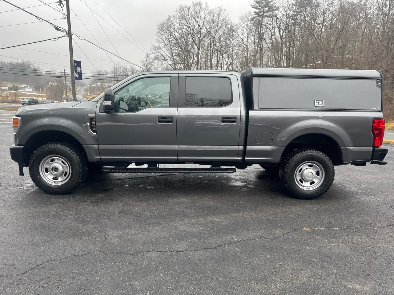 Ford F-350 SD XL Crew Cab 4WD 2022