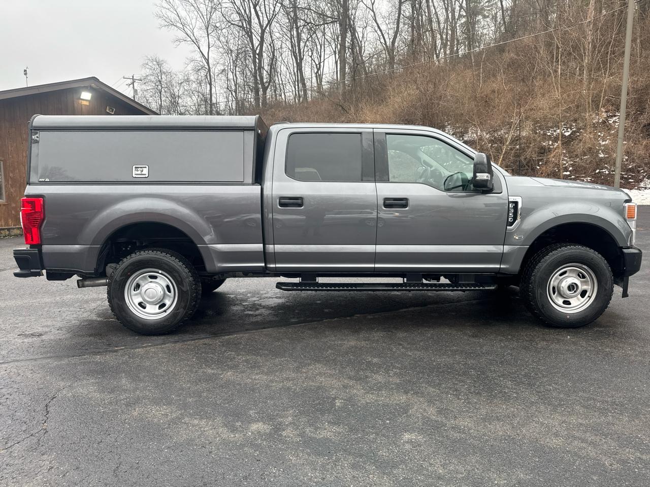 Ford F-350 SD XL Crew Cab 4WD 2022