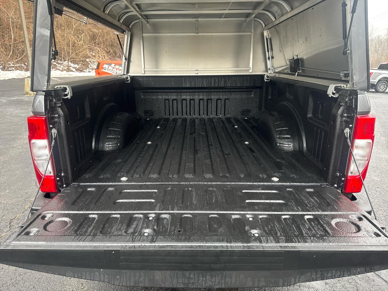 Ford F-350 SD XL Crew Cab 4WD 2022