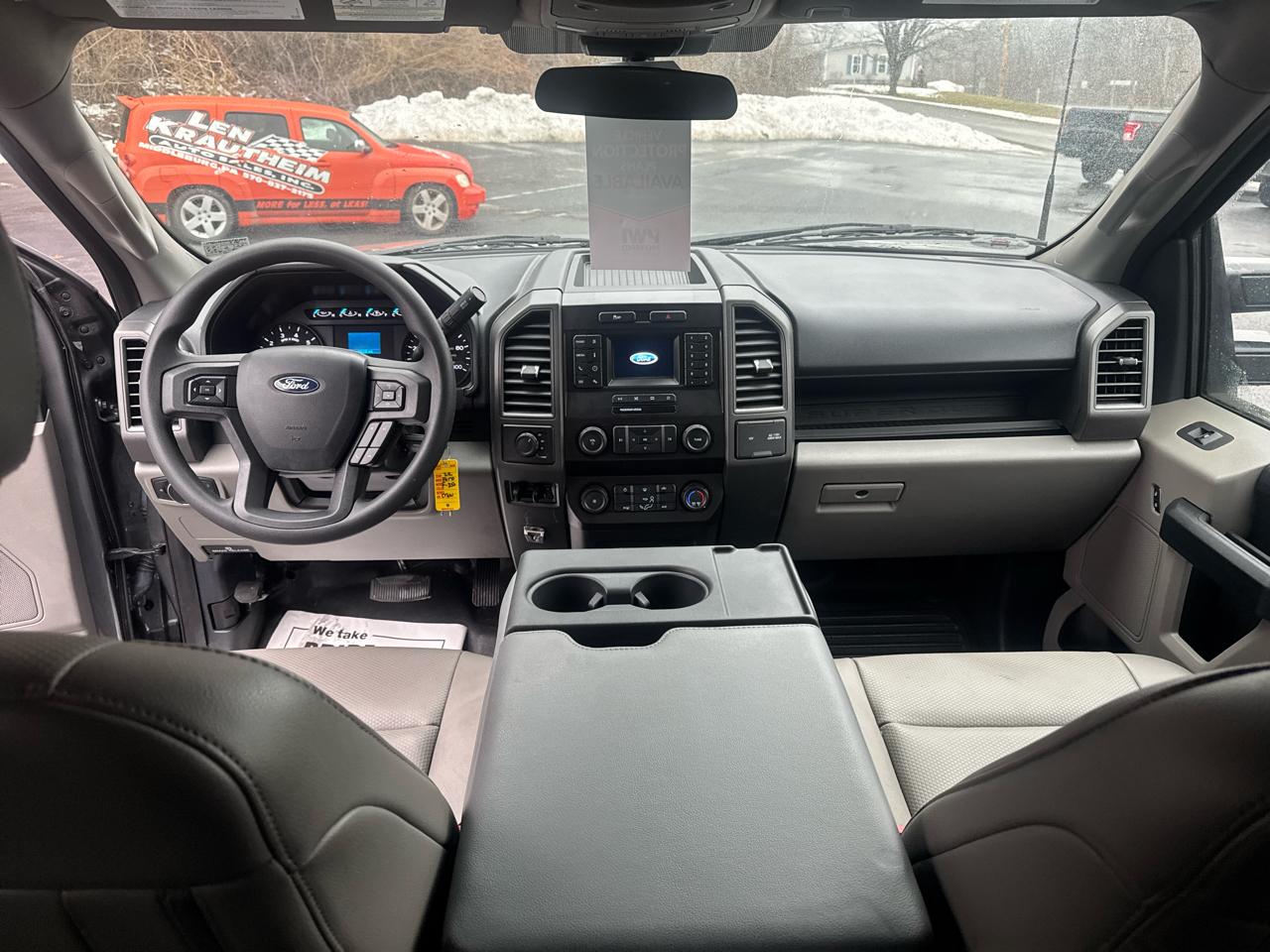 Ford F-350 SD XL Crew Cab 4WD 2022