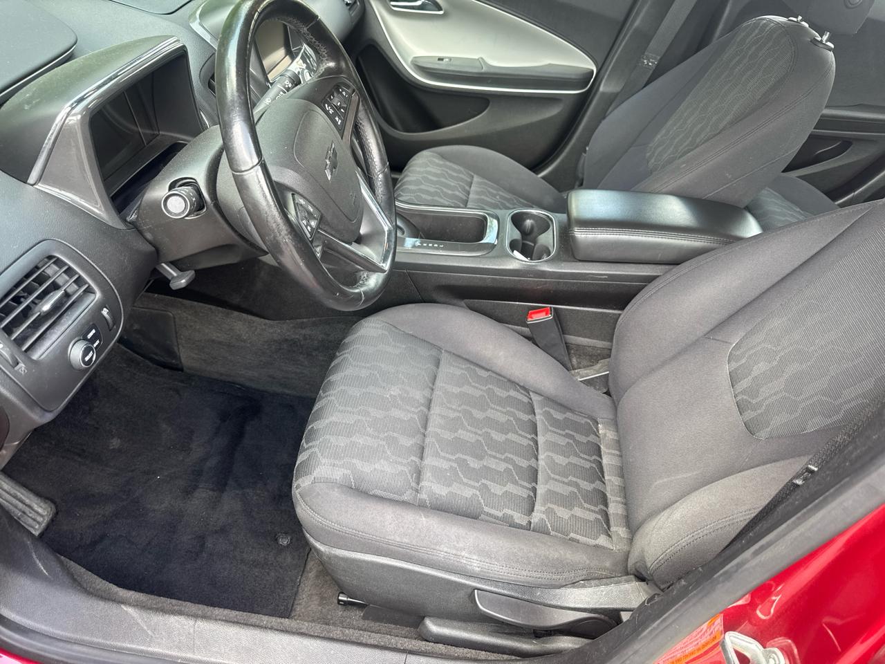 Chevrolet Volt Standard w/ Navigation & LEP 2014