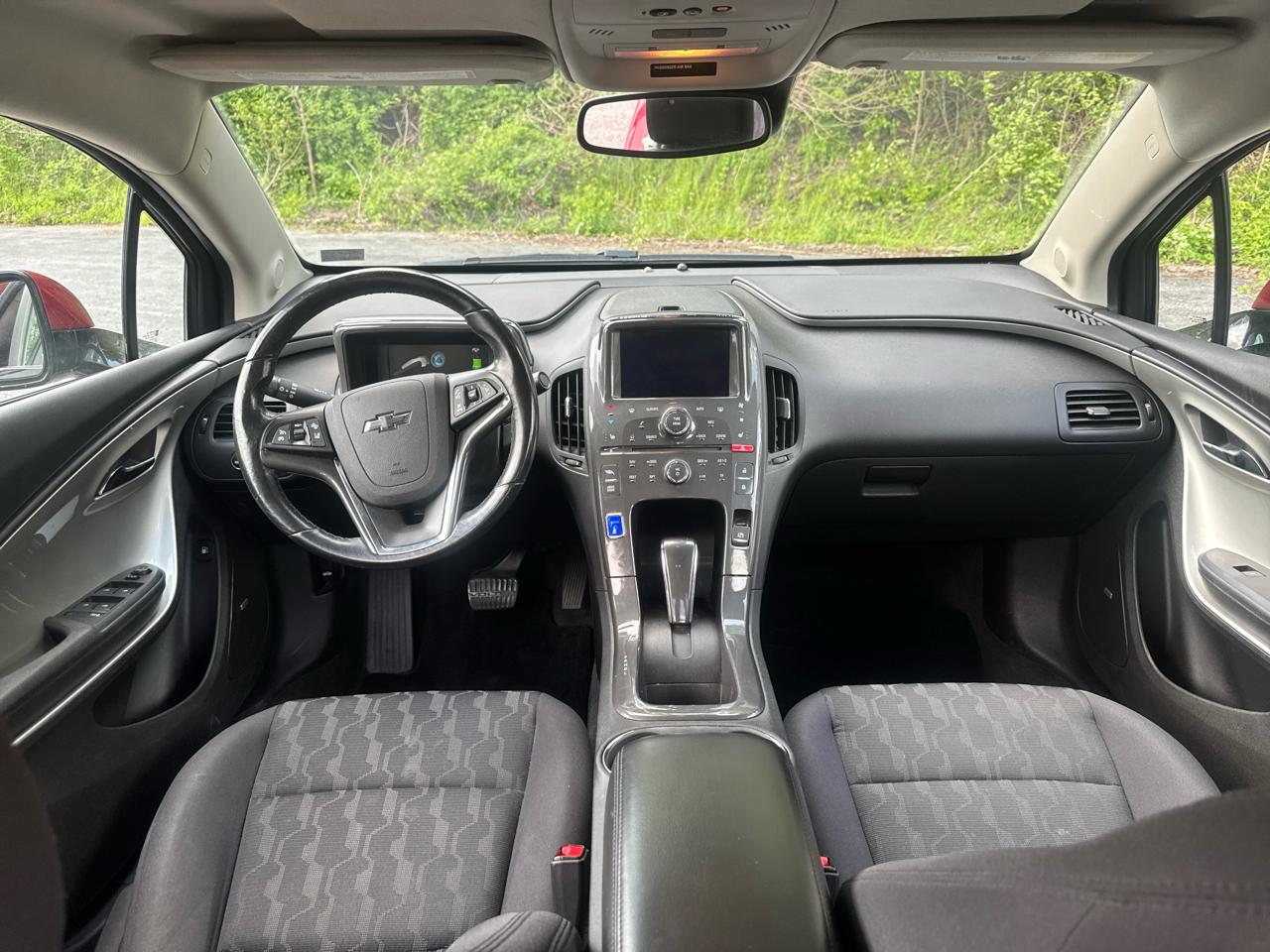 Chevrolet Volt Standard w/ Navigation & LEP 2014