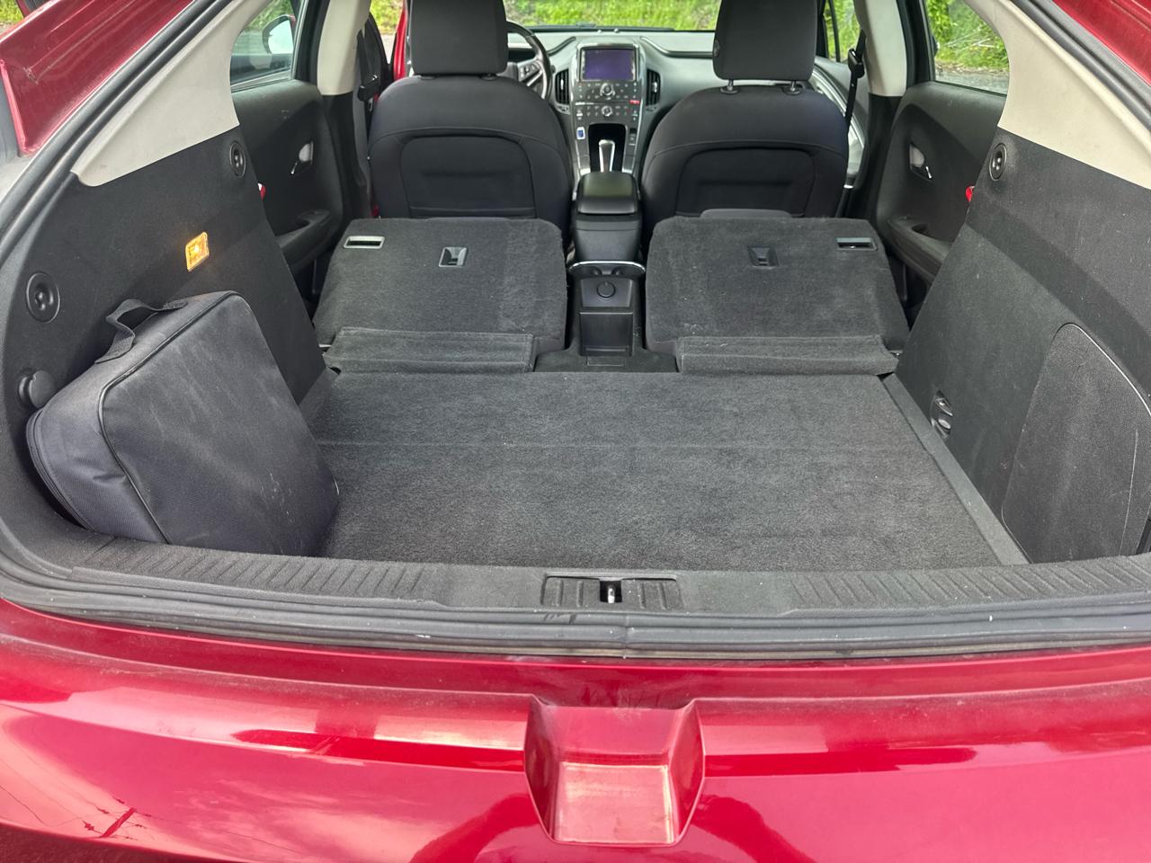 Chevrolet Volt Standard w/ Navigation & LEP 2014