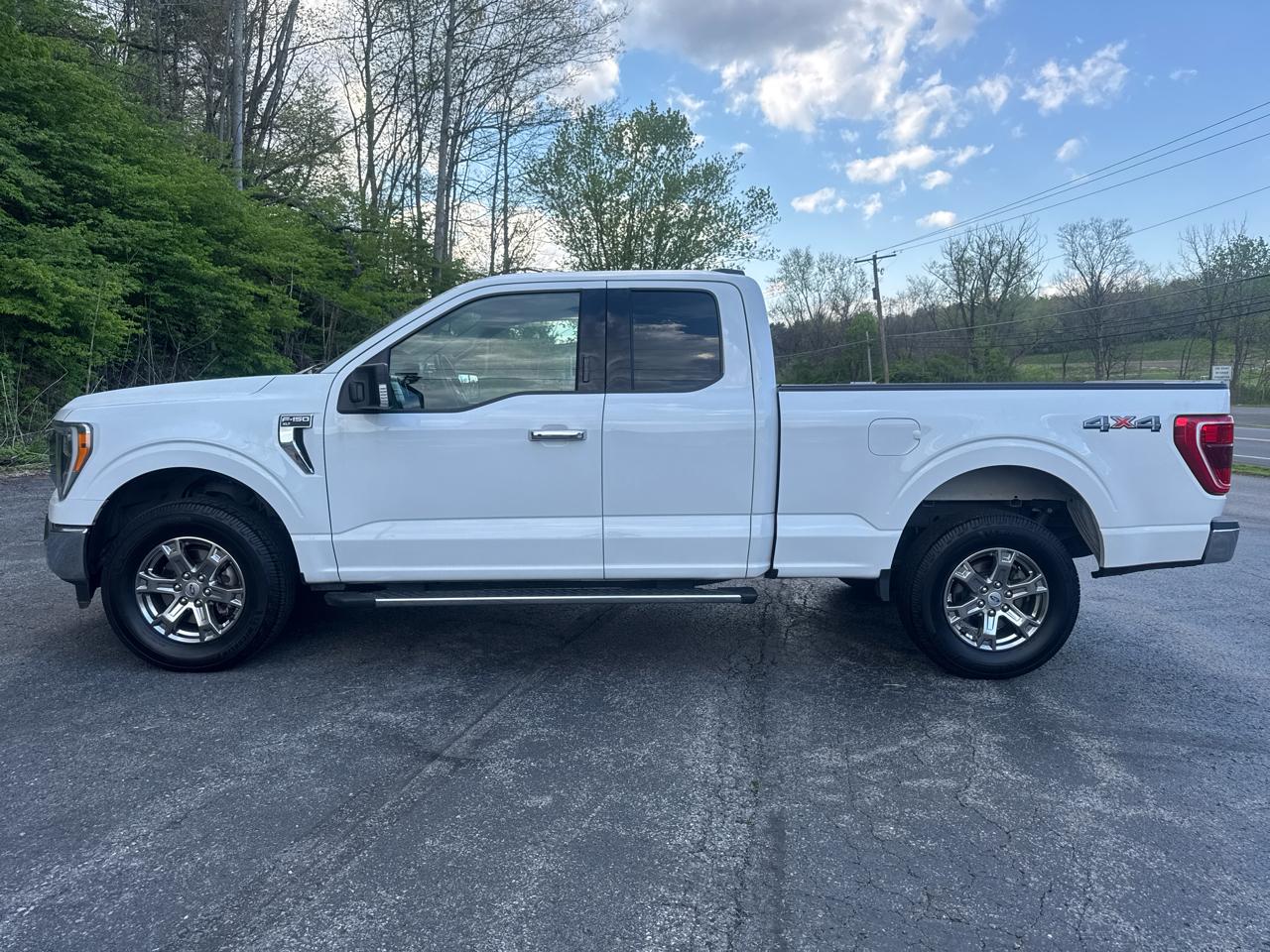 Ford F-150 XLT 4WD SuperCab 8' Box 2021