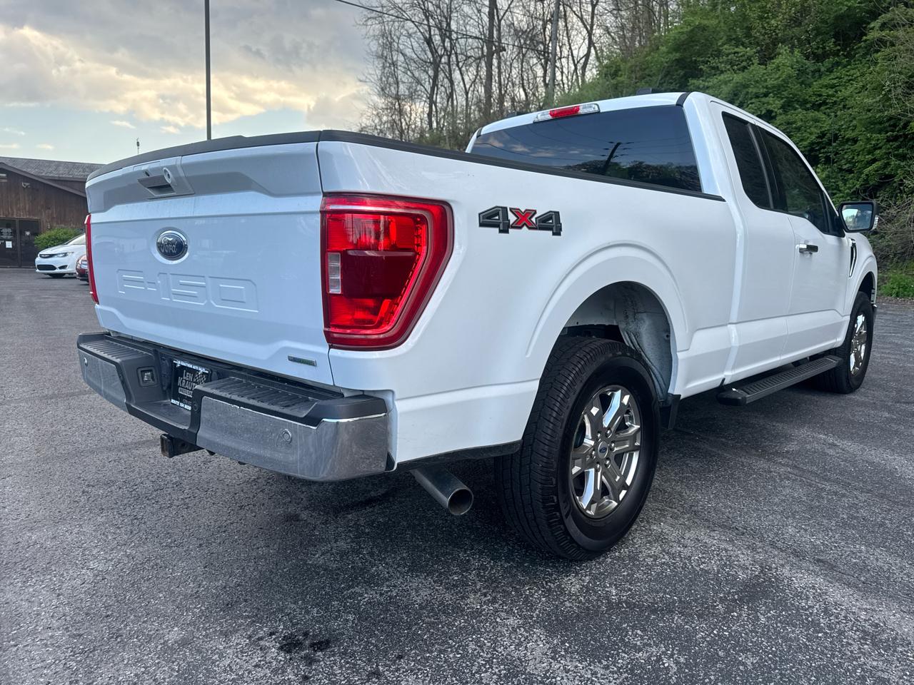 Ford F-150 XLT 4WD SuperCab 8' Box 2021