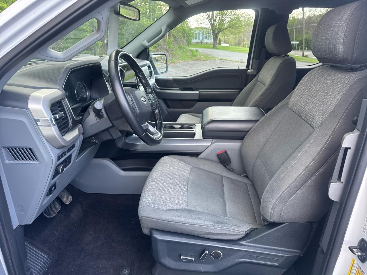 Ford F-150 XLT 4WD SuperCab 8' Box 2021