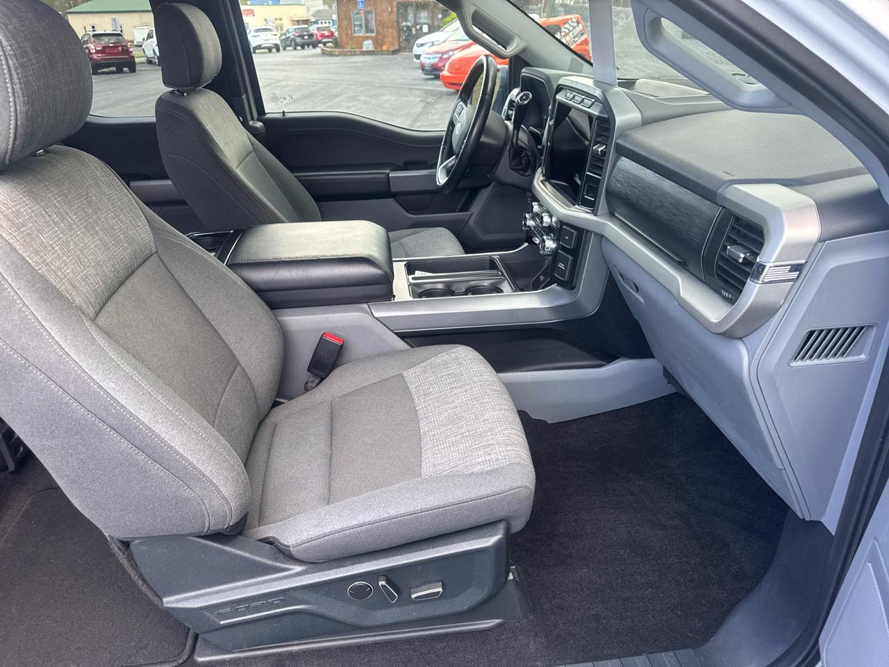 Ford F-150 XLT 4WD SuperCab 8' Box 2021