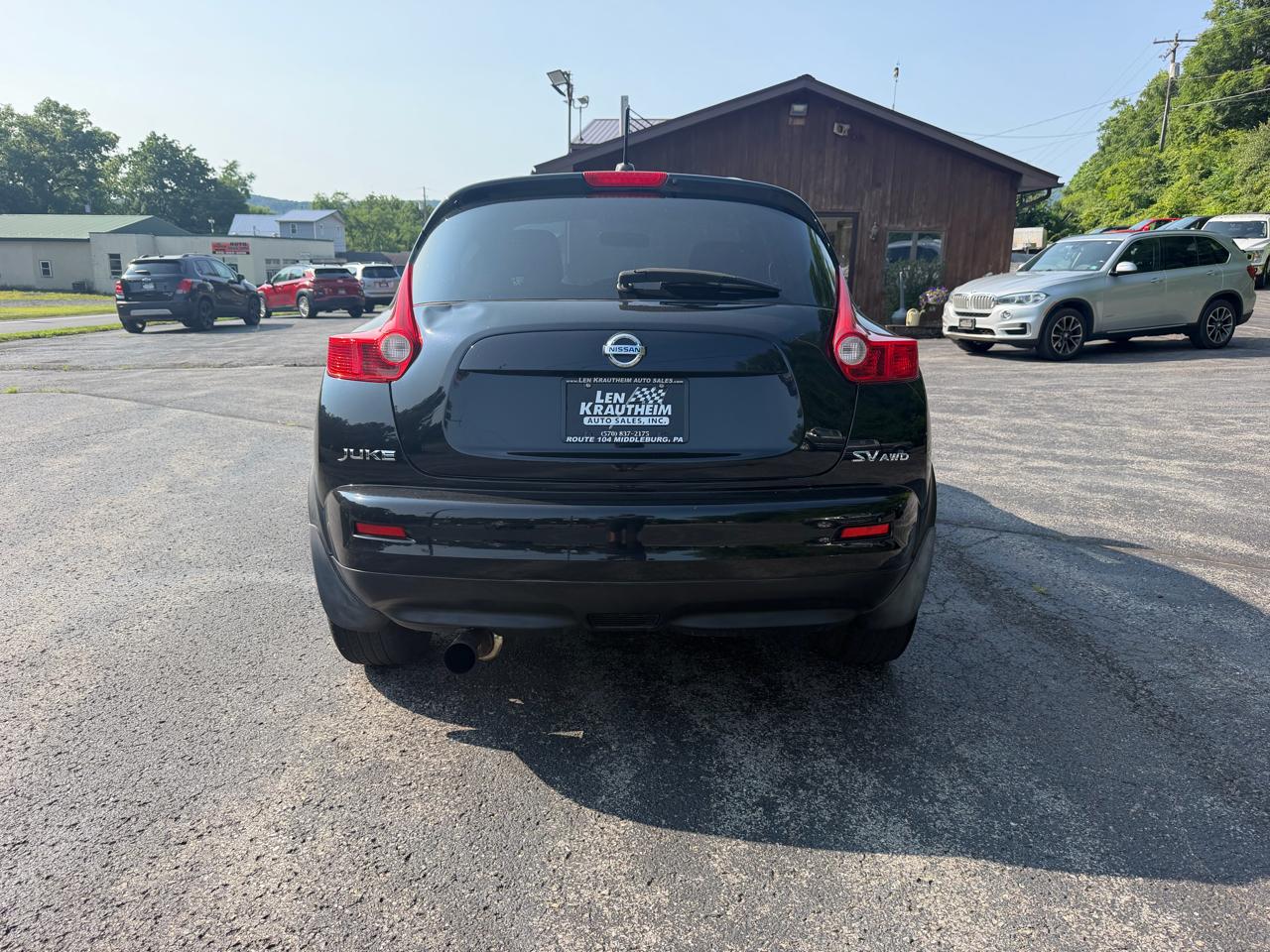 Nissan Juke S AWD 2011
