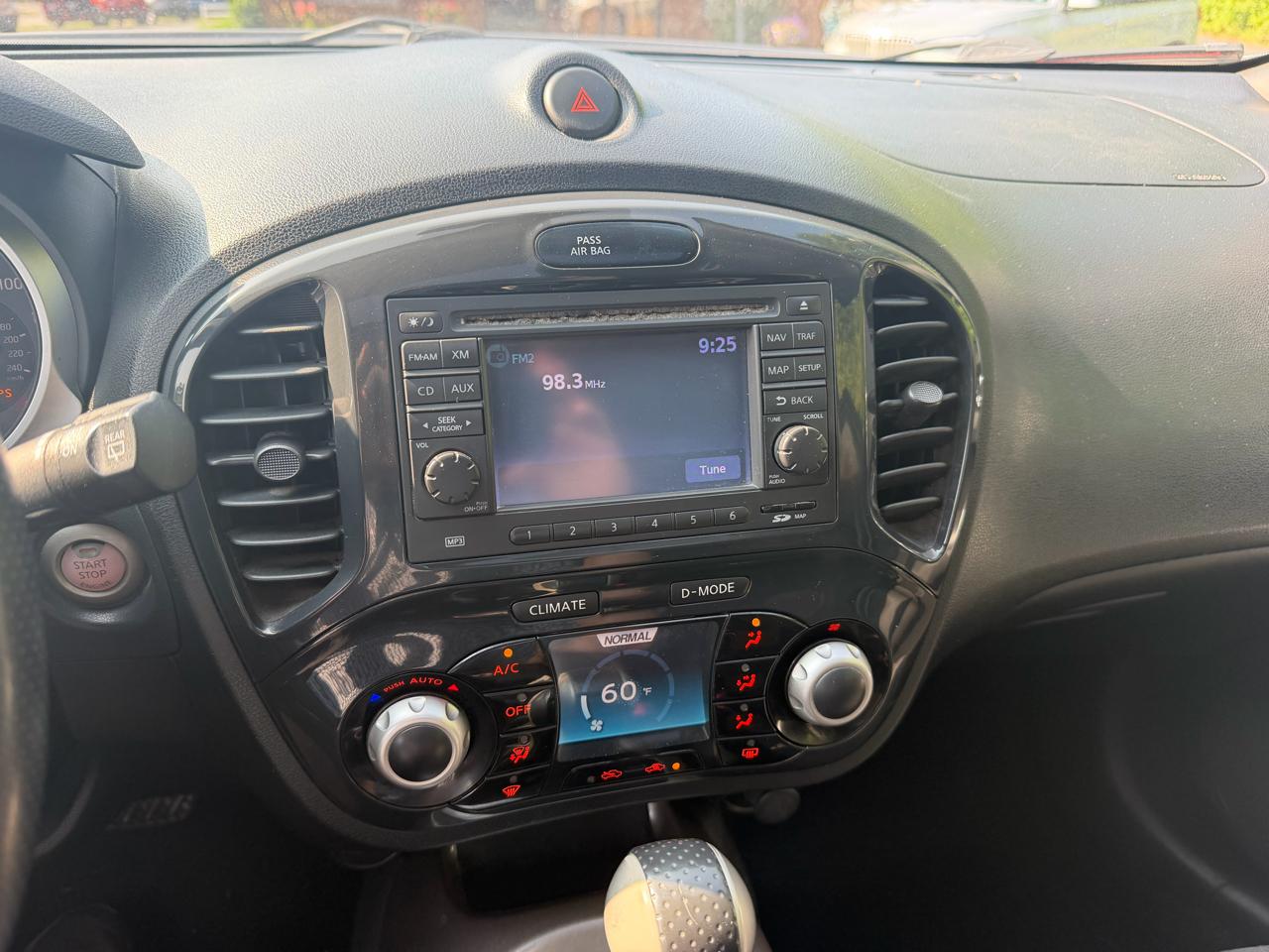 Nissan Juke S AWD 2011