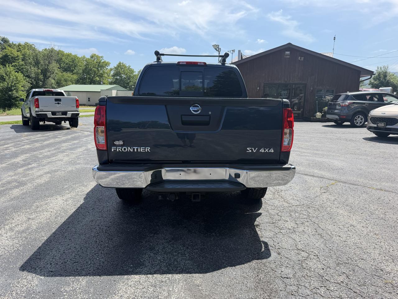 Nissan Frontier SV Crew Cab 4X4 V6 2016