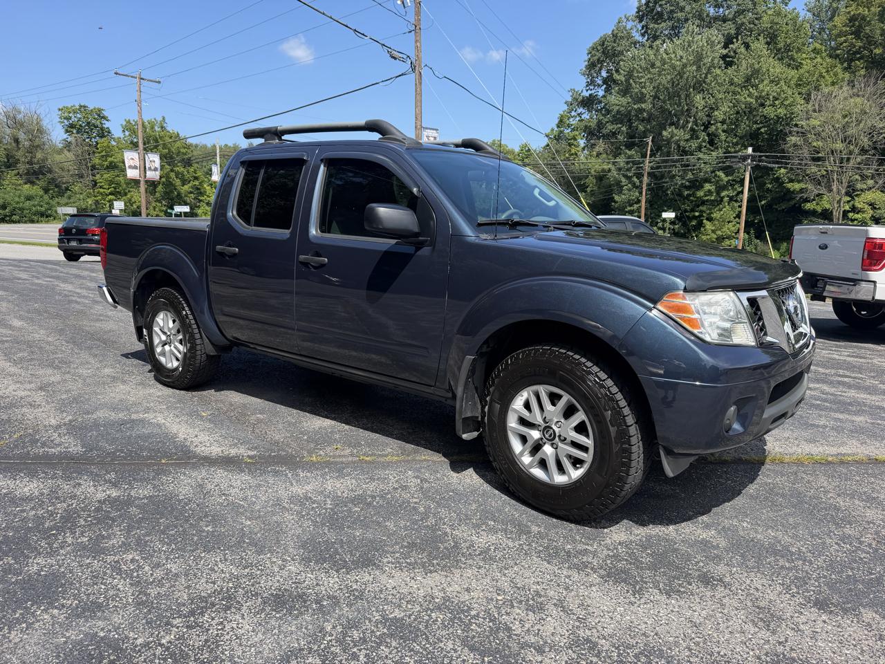 Nissan Frontier SV Crew Cab 4X4 V6 2016