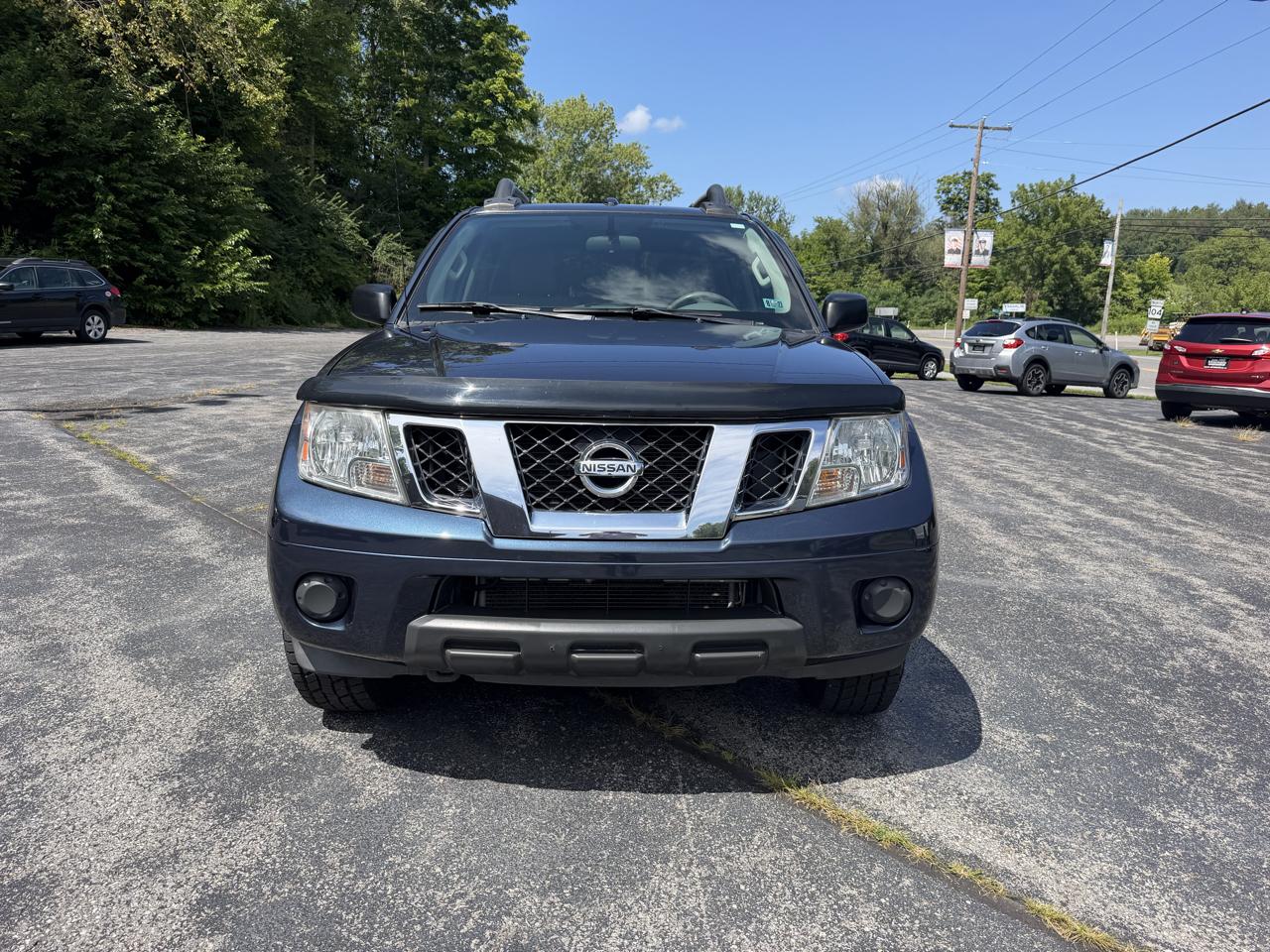 Nissan Frontier SV Crew Cab 4X4 V6 2016