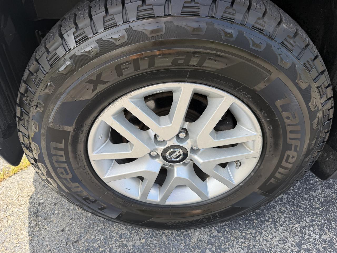 Nissan Frontier SV Crew Cab 4X4 V6 2016