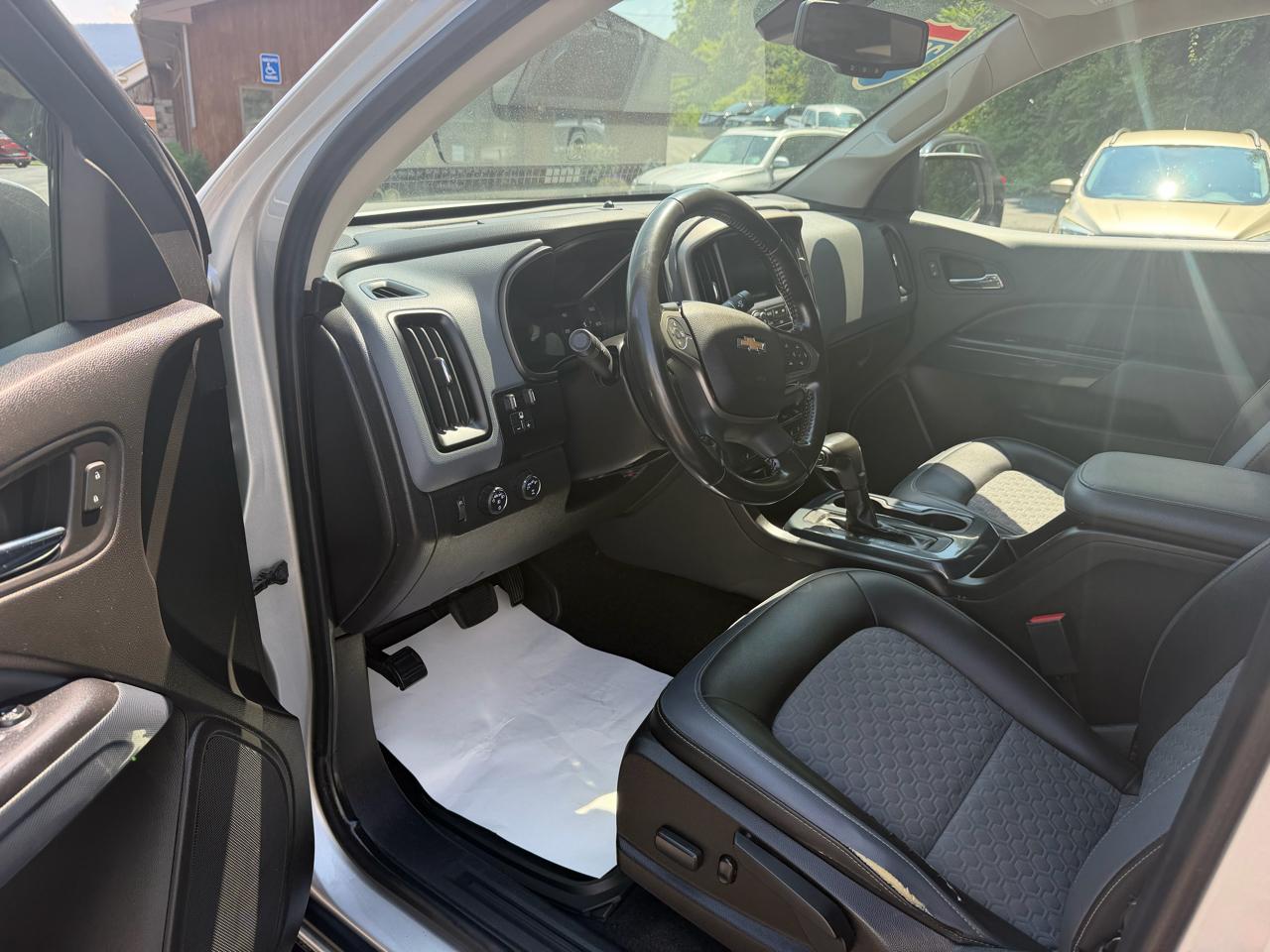 Chevrolet Colorado Z71 Crew Cab 4WD Long Box 2017