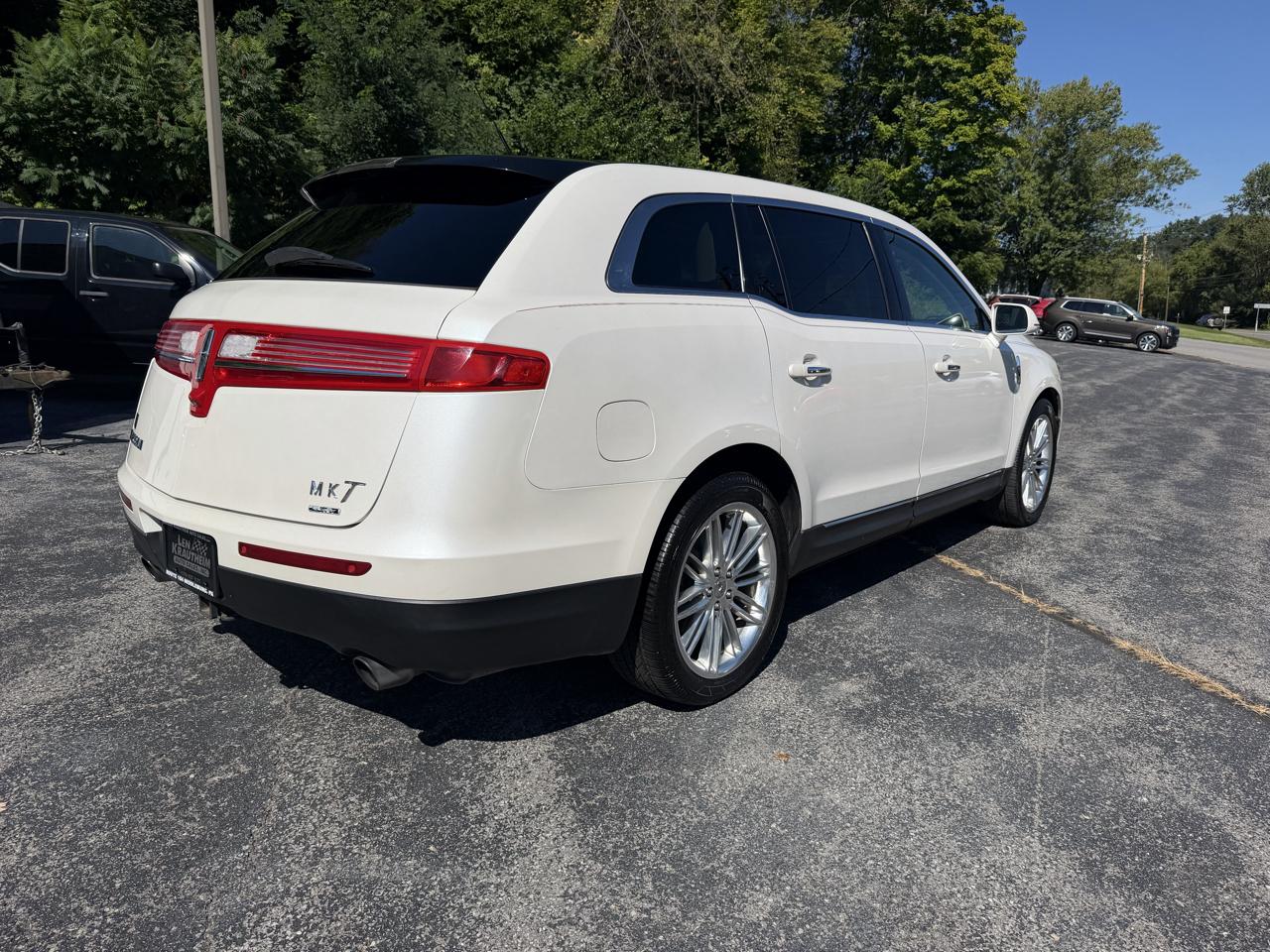 Lincoln MKT 3.5L with EcoBoost AWD 2014