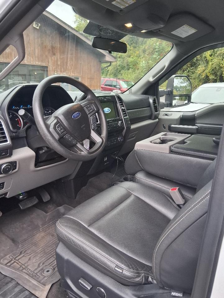 Ford F-250 SD XL Crew Cab 4WD 2017