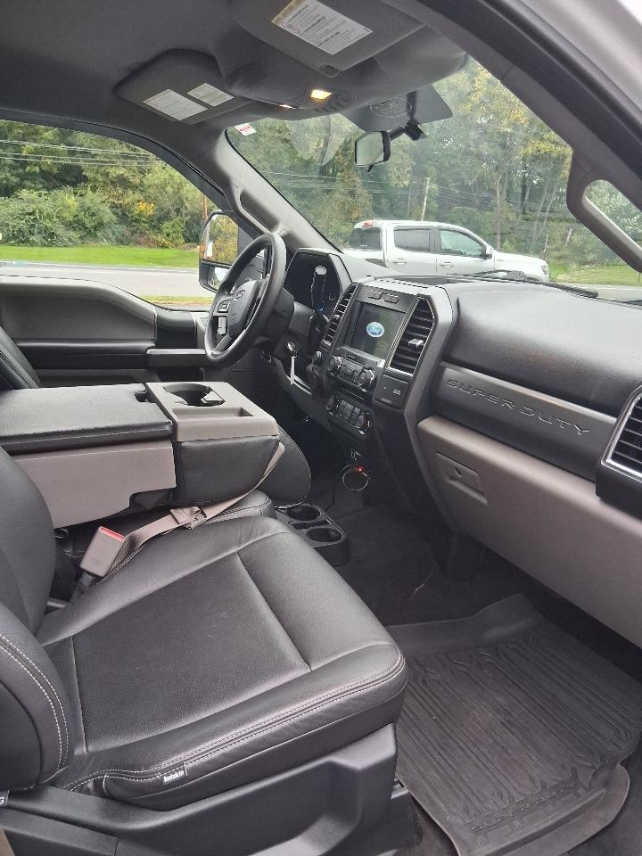 Ford F-250 SD XL Crew Cab 4WD 2017