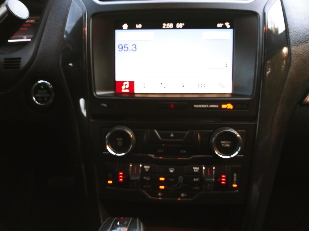 Ford Explorer XLT 4WD 2018