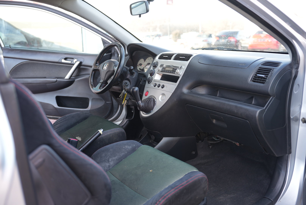 Honda Civic Si w/ Front Side Airbags 2005