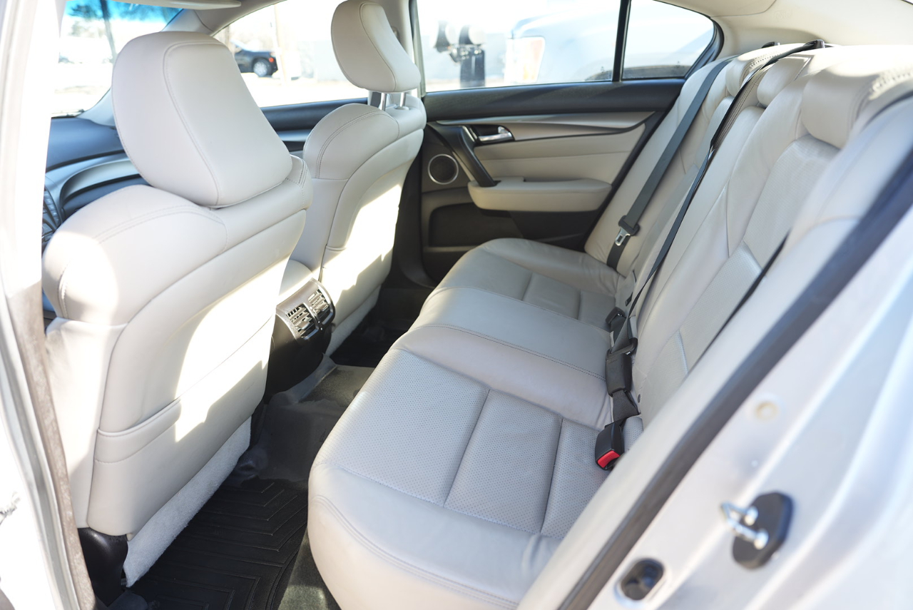 Acura TL 6-Speed AT SH-AWD with Tech Package and HPT 2012