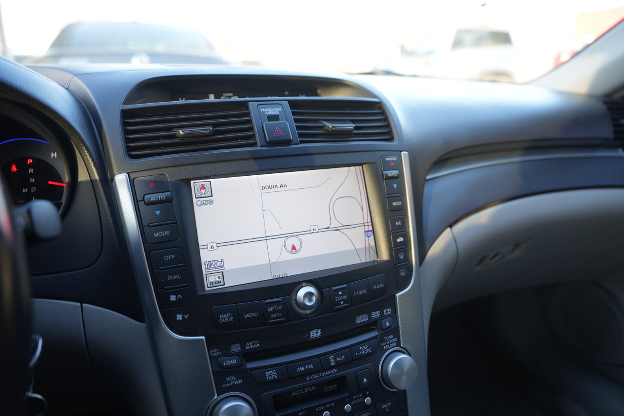 Acura TL 5-Speed AT with Navigation System 2008