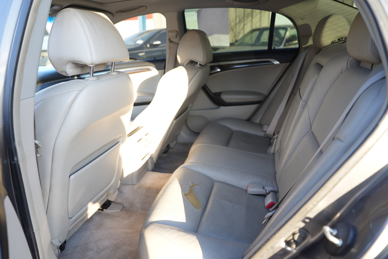 Acura TL 5-Speed AT with Navigation System 2008