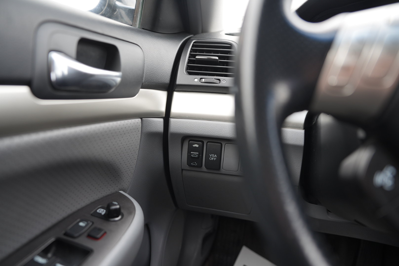 Acura TSX 5-speed AT with Navigation System 2004