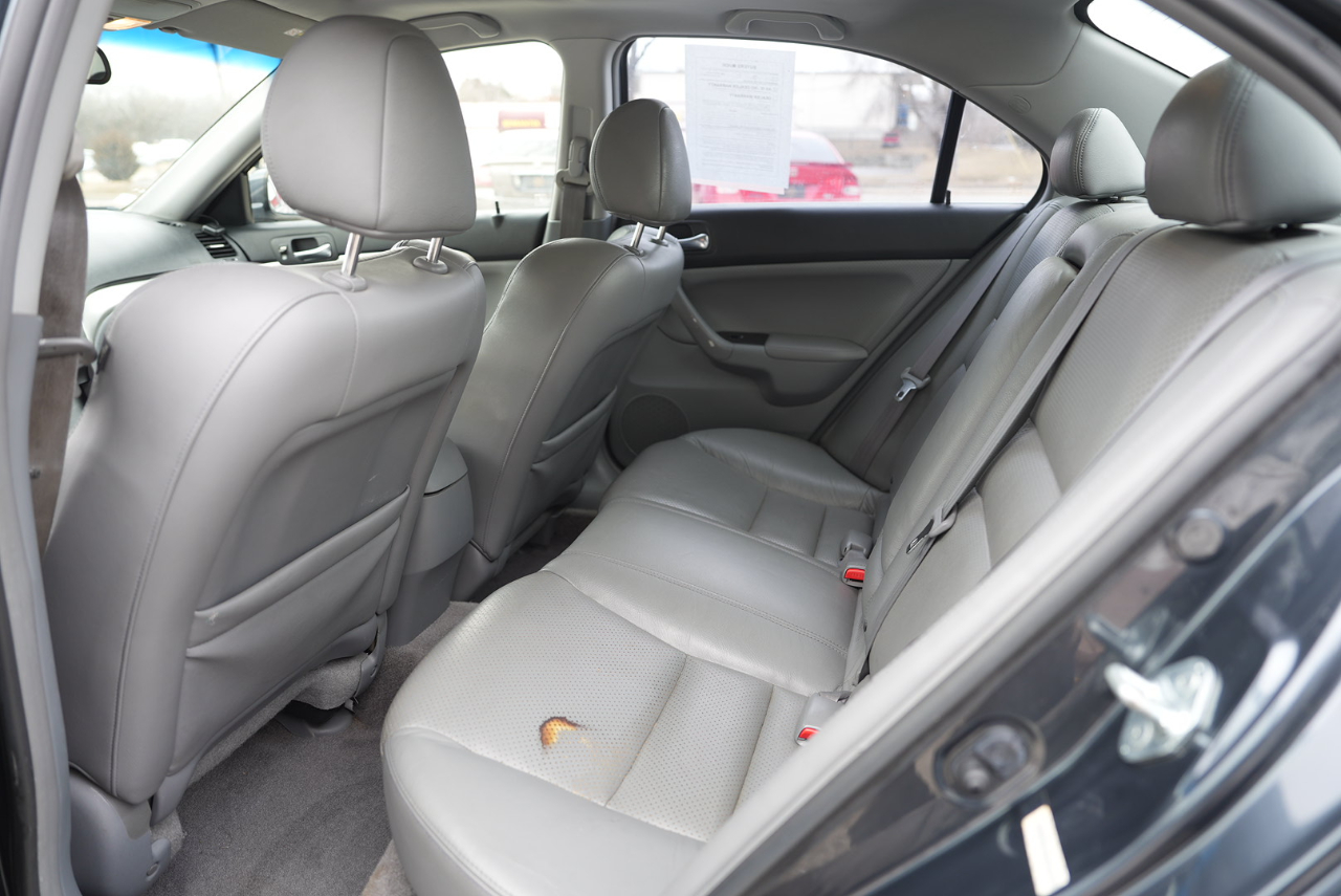 Acura TSX 5-speed AT with Navigation System 2004