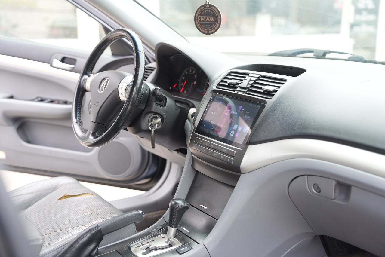 Acura TSX 5-speed AT with Navigation System 2004