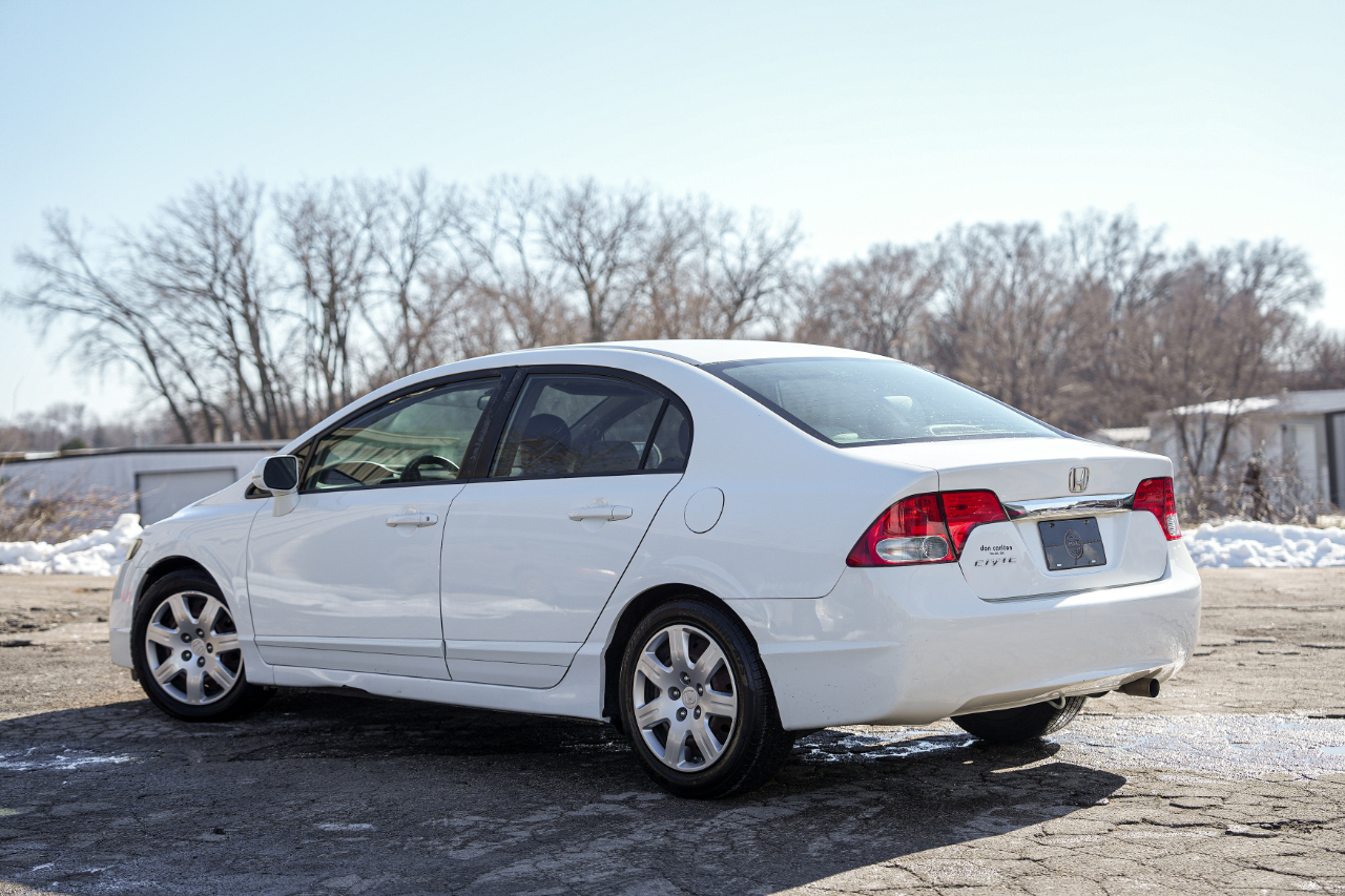 Honda Civic LX Sedan 5-Speed AT 2009