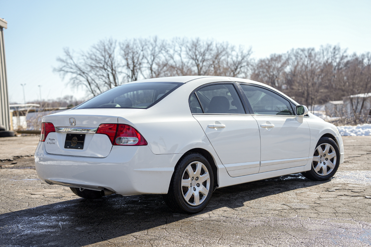 Honda Civic LX Sedan 5-Speed AT 2009