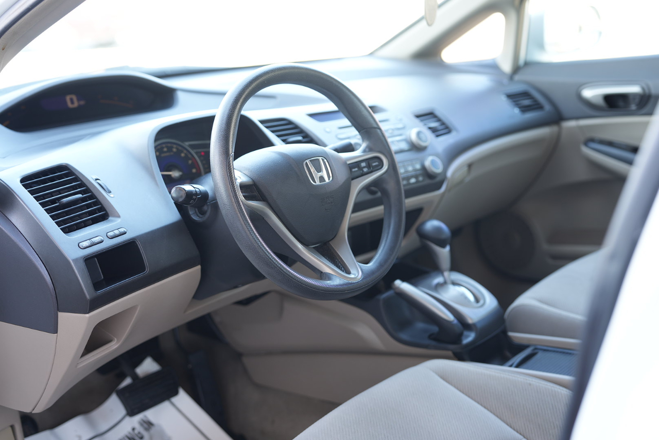 Honda Civic LX Sedan 5-Speed AT 2009