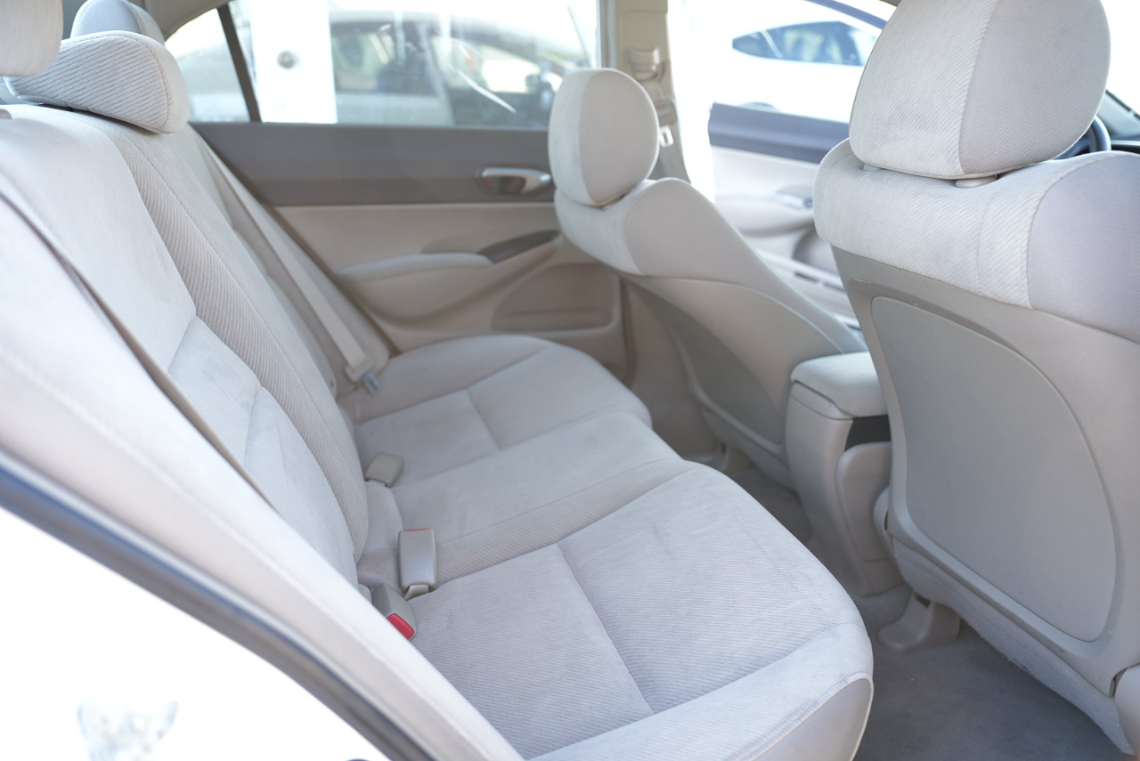 Honda Civic LX Sedan 5-Speed AT 2009