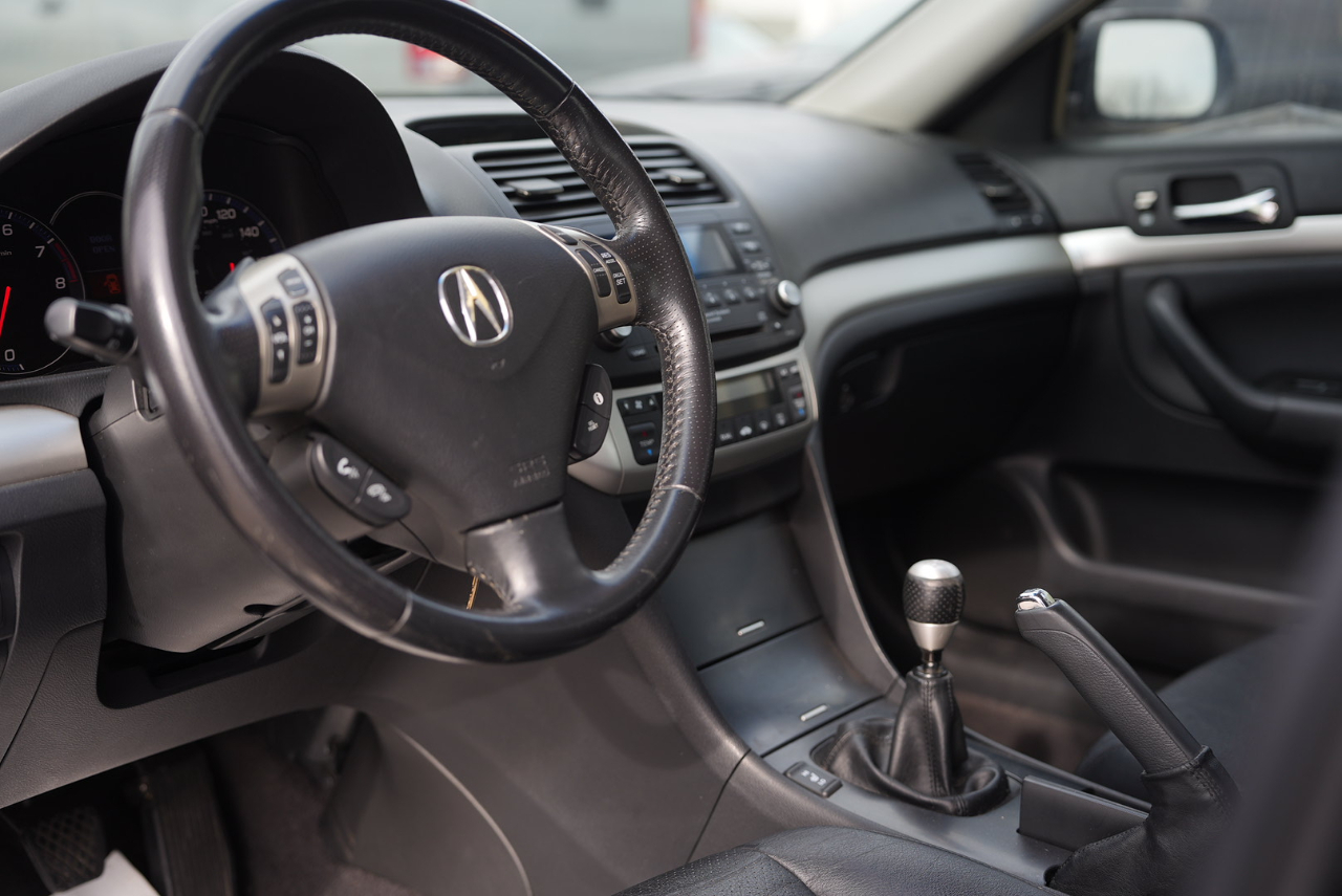 Acura TSX 6-speed MT 2008
