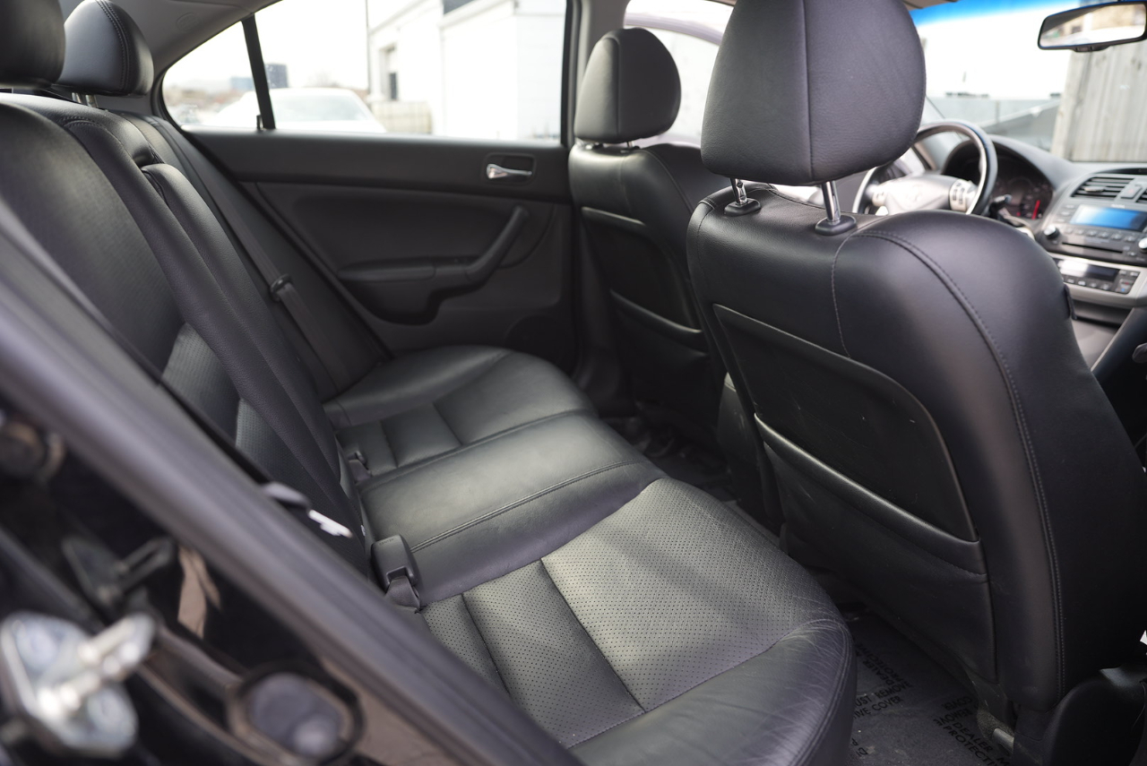 Acura TSX 6-speed MT 2008