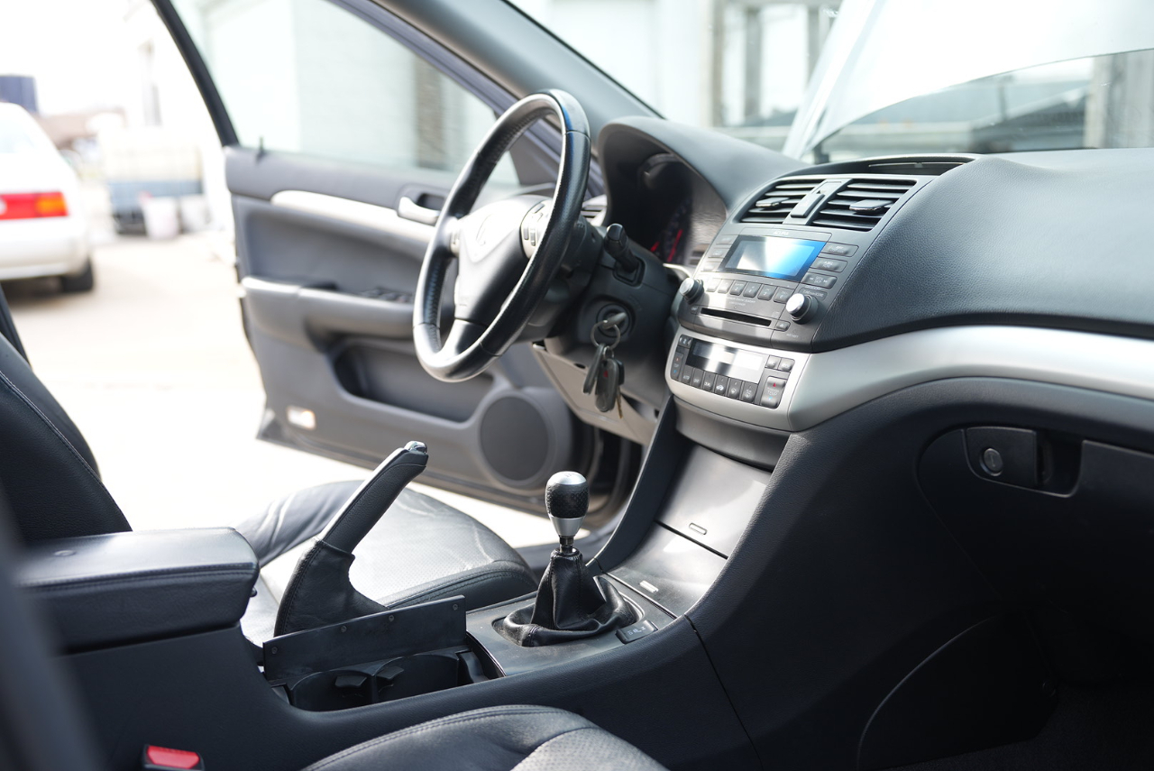 Acura TSX 6-speed MT 2008