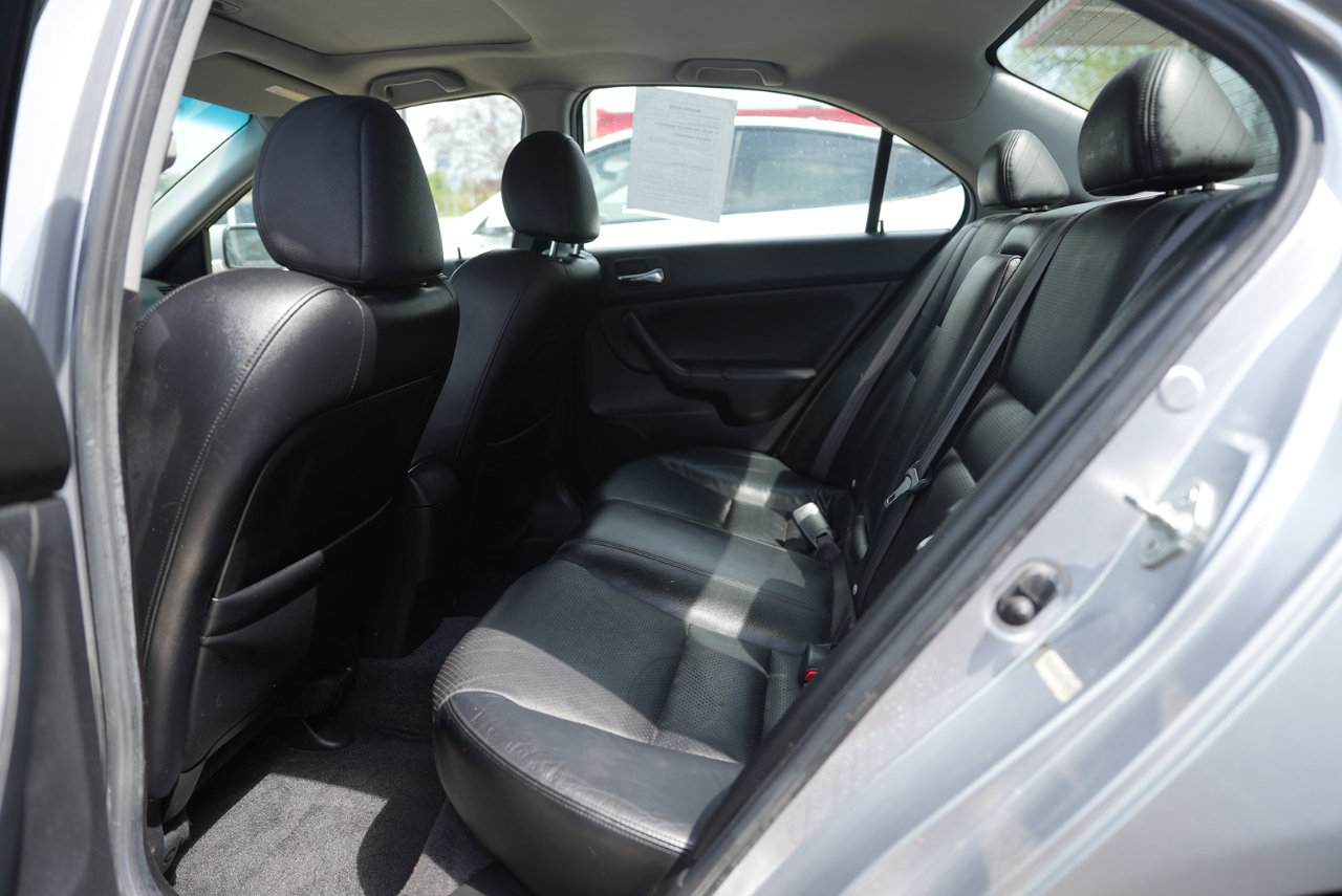 Acura TSX 6-Speed MT with Navigation 2007