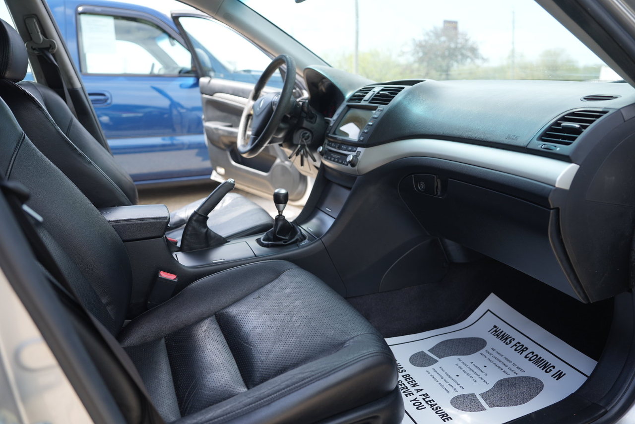 Acura TSX 6-Speed MT with Navigation 2007
