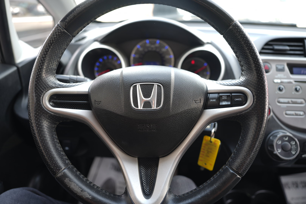 Honda Fit Sport 5-Speed MT 2009