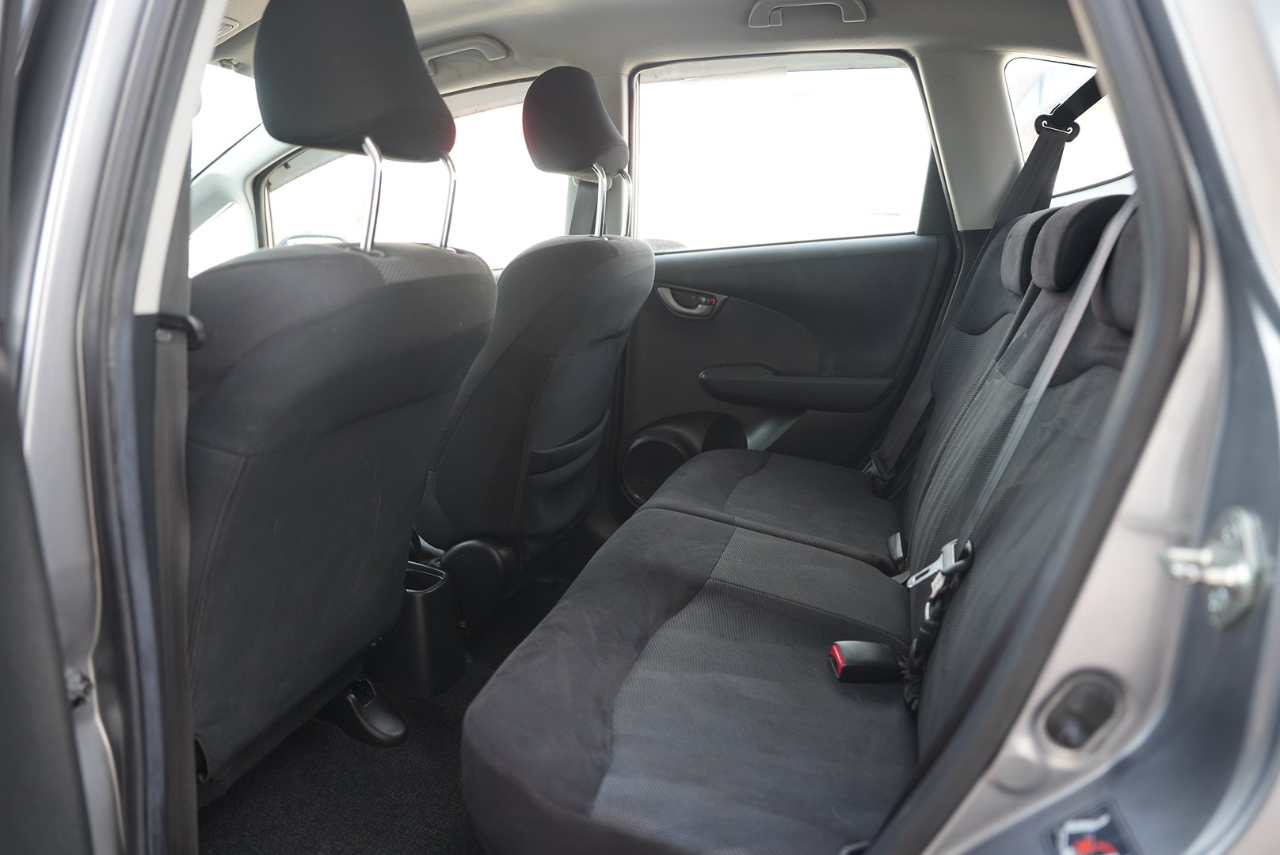 Honda Fit Sport 5-Speed MT 2009