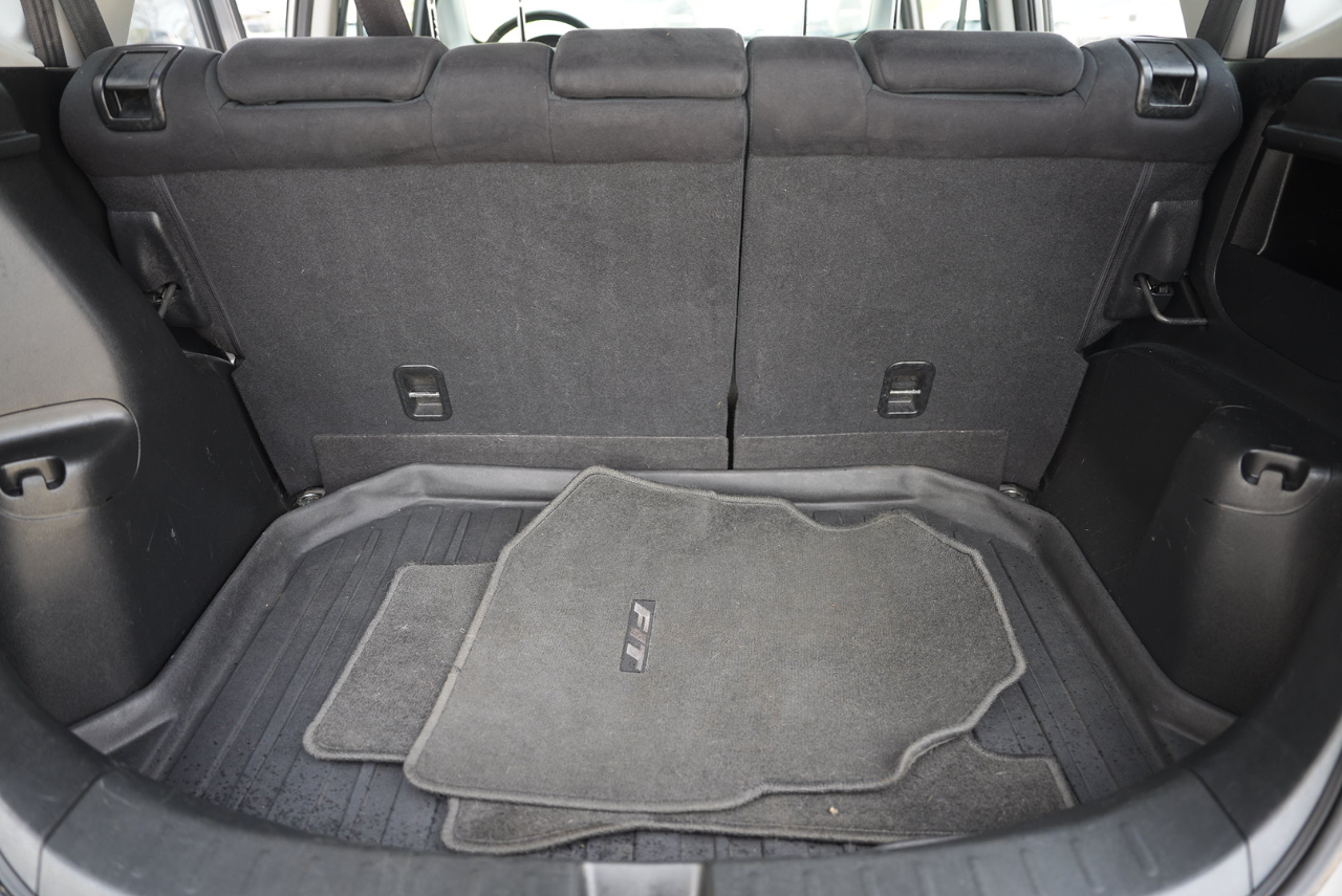 Honda Fit Sport 5-Speed MT 2009