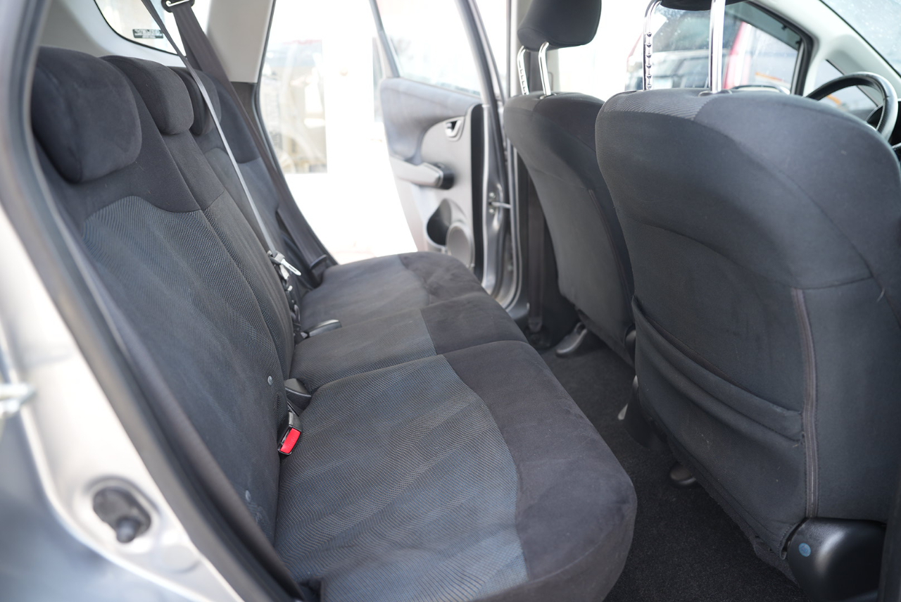 Honda Fit Sport 5-Speed MT 2009